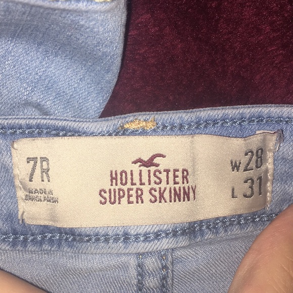 hollister light wash skinny jeans - Picture 3 of 3